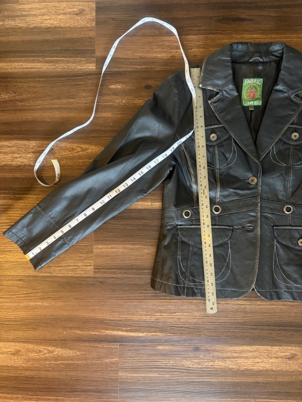 Women's Black Leather Button-Front Blazer - Picture 15 of 16